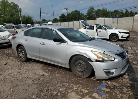 2015 Nissan Altima 2.5 z USA, uszkodzony, nr VIN 1N4AL3APXFN334353